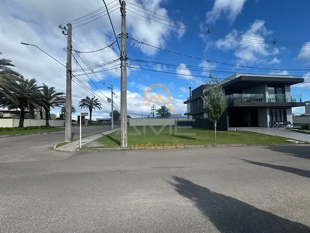 Terreno com 404m², à venda, no bairro Laranjal em Pelotas