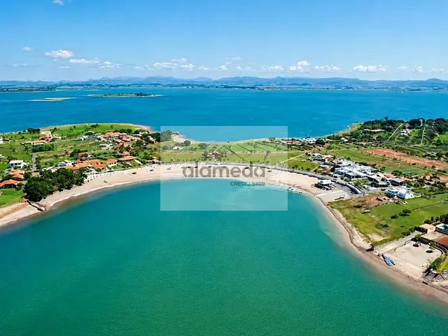 Terreno com 415m², à venda, no bairro CONDOMINIO em Carlópolis