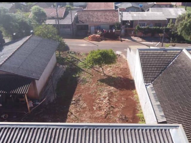 Terreno com 200m², à venda, no bairro Loteamento Sanches dos Santos em Apucarana