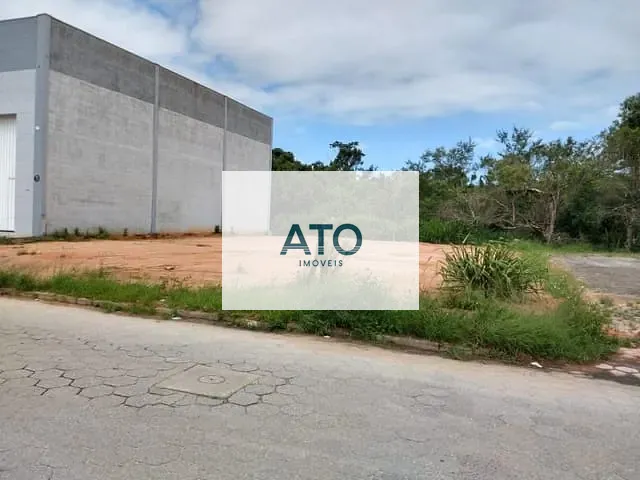 Terreno com 435m², à venda, no bairro Xv de Novembro em Tijucas
