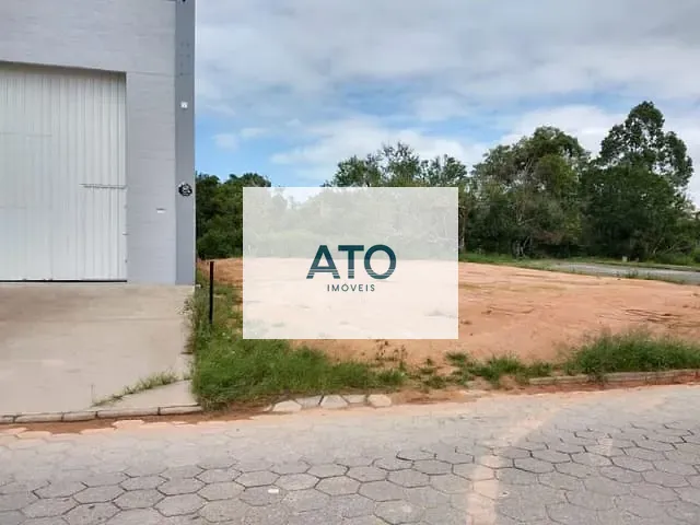 Terreno com 435m², à venda, no bairro Xv de Novembro em Tijucas
