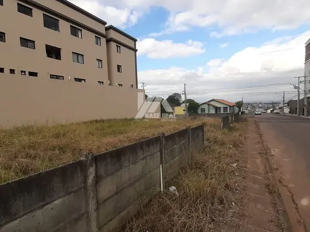 Terreno com 1350m², à venda, no bairro Jardim Carvalho em Ponta Grossa