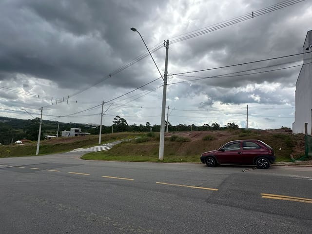 Terreno com 334m², à venda, no bairro Cézar de Souza em Mogi das Cruzes