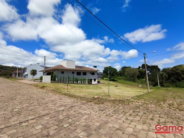 Terreno com 360m², à venda, no bairro Coroados em Nova Prata