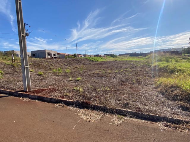 Foto do Terreno - Terreno de esquina à venda no Jardim Terra Nova em Rolândia. Venha investir em uma região em valorização. | Imobiliária Casa Grande - Rolândia