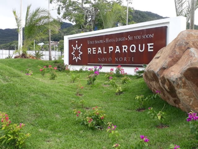 Terreno com 450m², à venda, no bairro Ingleses do Rio Vermelho em Florianópolis