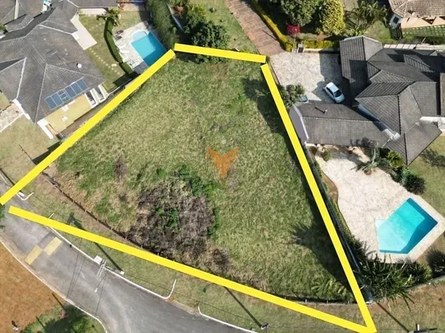 Terreno à venda, no bairro Jardim Passárgada D em Cotia