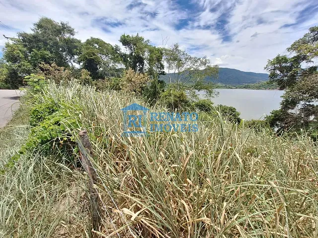 Terreno com 360m², à venda, no bairro Jacaroá em Maricá