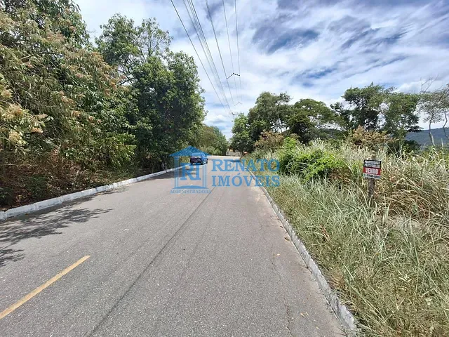 Terreno com 360m², à venda, no bairro Jacaroá em Maricá