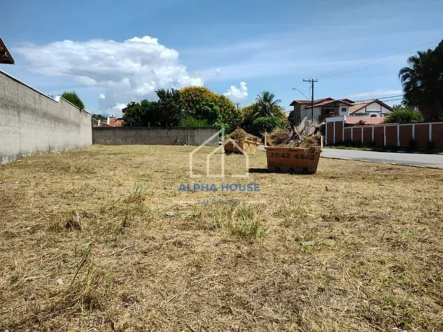 Terreno com 675m², à venda, no bairro Jardim Residencial Doutor Lessa em Pindamonhangaba