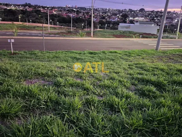 Terreno com 266m², à venda, no bairro Vila Christoni em Ourinhos