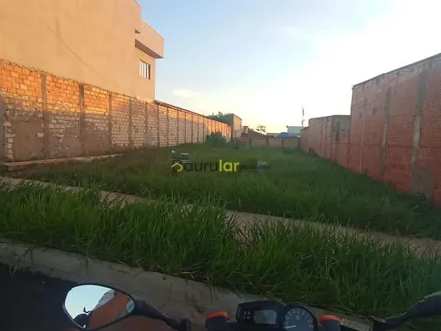 Terreno com 179m², à venda, no bairro Conjunto Habitacional Isaura Pitta Garms em Bauru