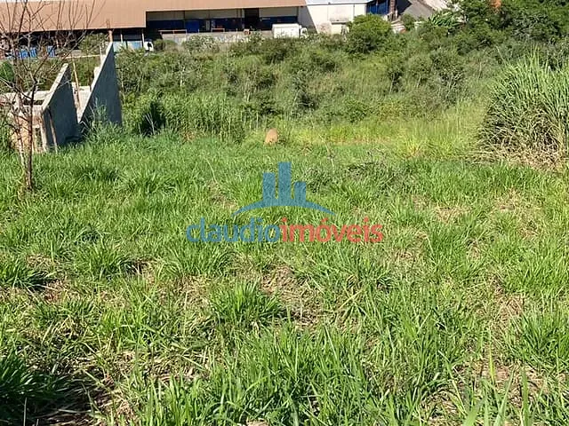 Terreno à venda, no bairro Jardim Amália em Volta Redonda