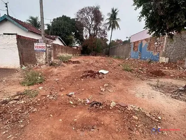 Terreno à venda, no bairro Nossa Senhora Aparecida em Três Lagoas