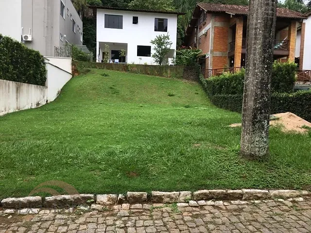 Terreno com 240m², à venda, no bairro Condomínio Canto das Águas em Ipatinga