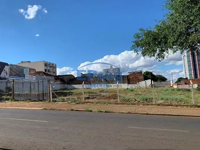 Terreno com 4694m², à venda, no bairro Centro em Londrina