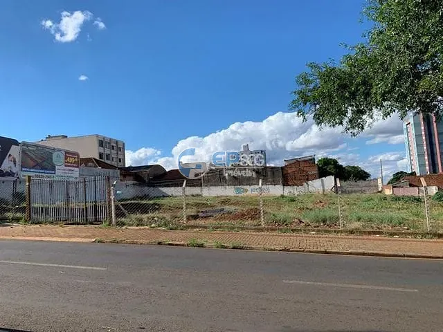 Terreno com 4694m², à venda, no bairro Centro em Londrina