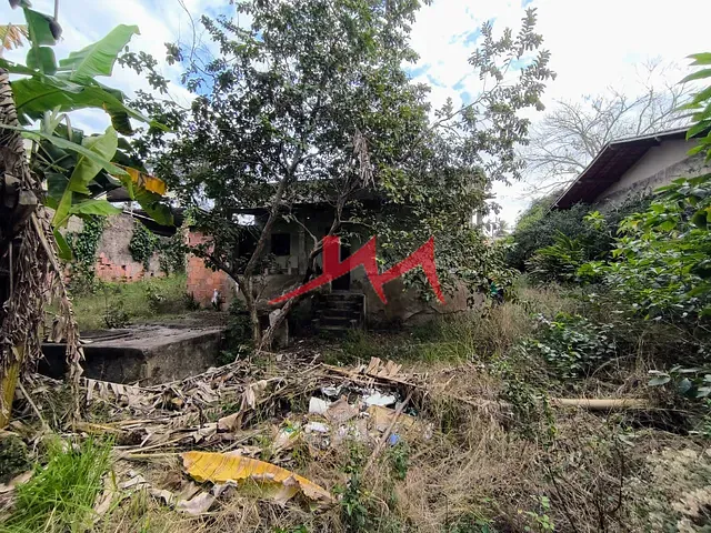 Terreno com 527m², à venda, no bairro Laranjal em São Gonçalo