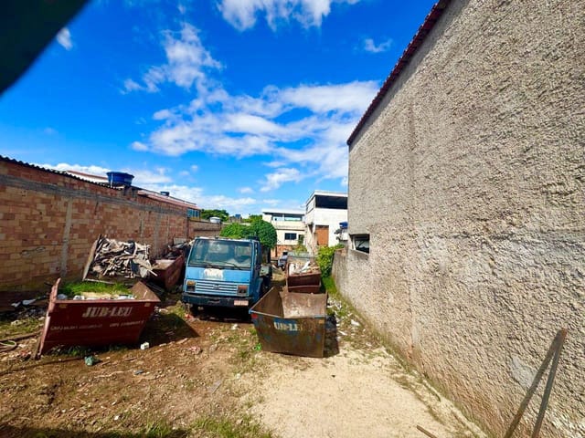 Terreno com 400m², à venda, no bairro Guarani em Belo Horizonte