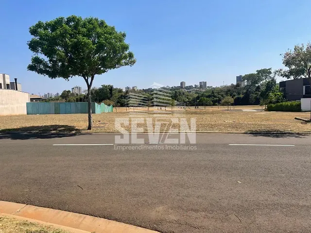 Terreno com 987m², à venda, no bairro Vila Aviaçao em Bauru