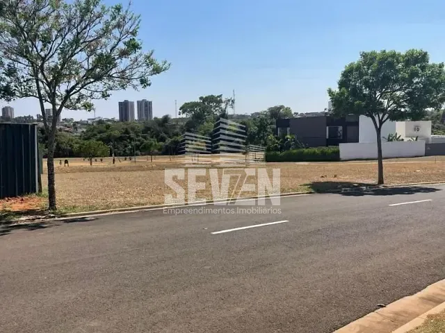 Terreno com 987m², à venda, no bairro Vila Aviaçao em Bauru