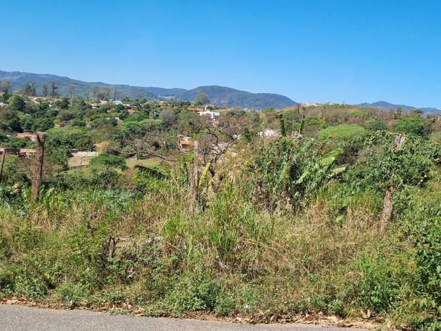 Terreno com 1100m², à venda, no bairro Portal da Aliança em São João da Boa Vista