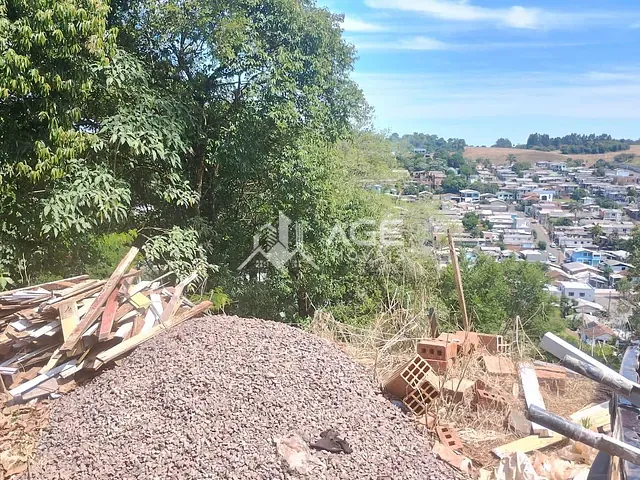Terreno com 360m², à venda, no bairro Petit Vilage em Erechim