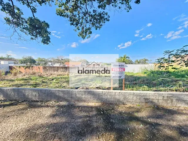 Terreno com 465m², à venda, no bairro NOVA JACAREZINHO em Jacarezinho