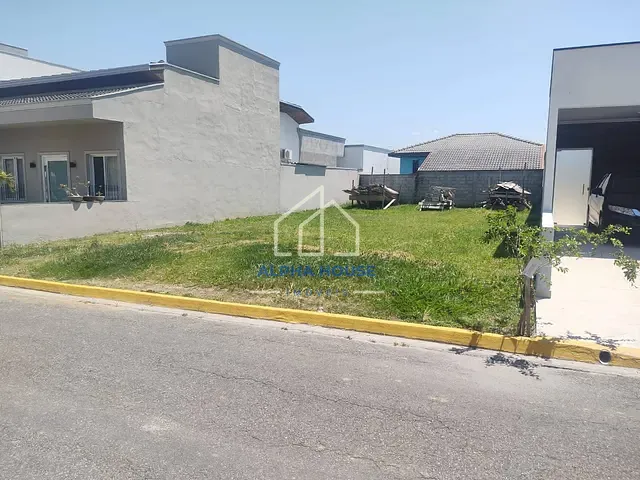 Terreno com 253m², à venda, no bairro Loteamento Pinheiros de Tremembé em Tremembé