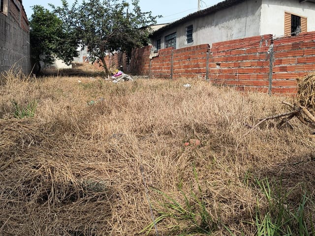 Terreno com 385m², à venda, no bairro Jardim Santa Teresa em Mogi das Cruzes