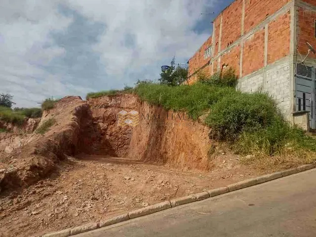 Terreno com 300m², à venda, no bairro Chácara do Solar II (Fazendinha) em Santana de Parnaíba