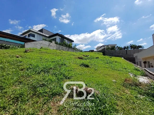 Terreno com 844m², à venda, no bairro Monte Alegre em Vinhedo