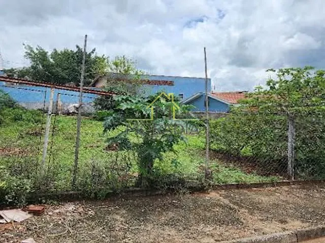 Terreno com 250m², à venda, no bairro Jardim Alvorada em Guaxupé