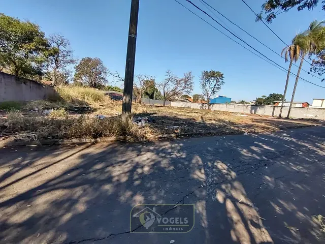 Terreno com 1165m², à venda, no bairro Roseira de Cima em Jaguariúna