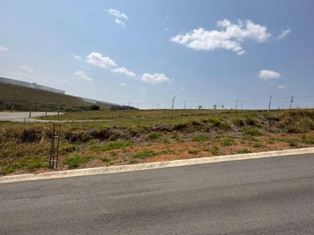 Terreno com 215m², à venda, no bairro Mirante Do Matão em Extrema