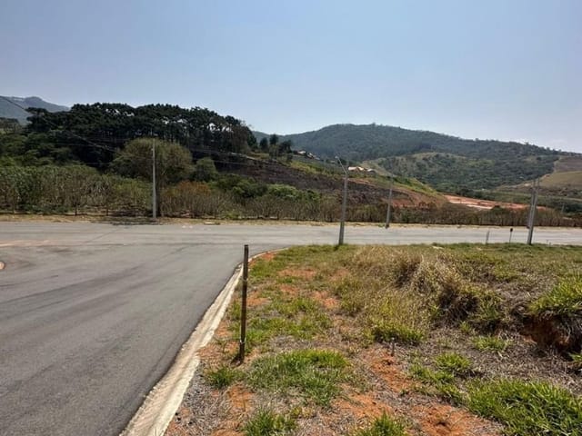 Terreno com 215m², à venda, no bairro Mirante Do Matão em Extrema