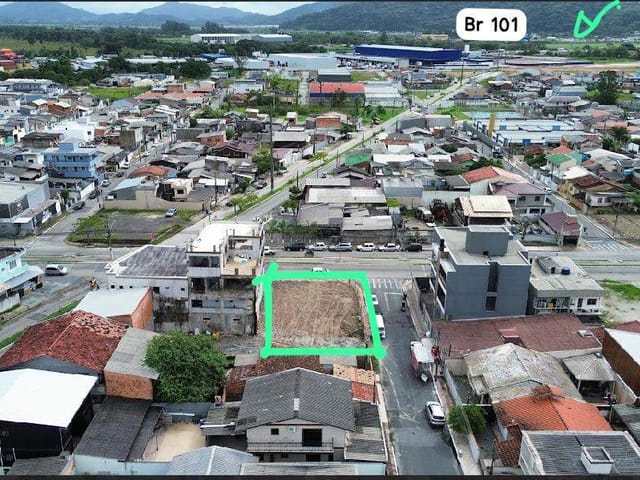 Terreno com 330m², à venda, no bairro São Vicente em Itajaí