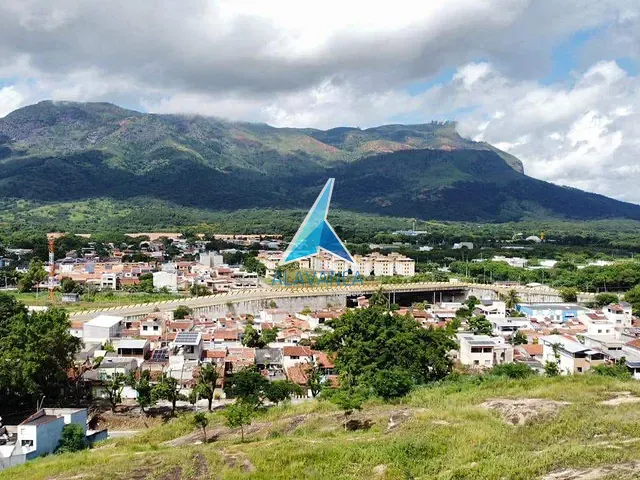 Terreno com 3897m², à venda, no bairro Sir em Governador Valadares