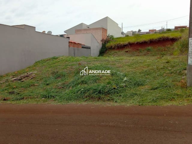 Terreno com 300m², à venda, no bairro Loteamento Residencial Miriam em Apucarana
