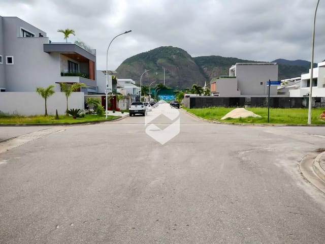 Terreno com 270m², à venda, no bairro Recreio dos Bandeirantes em Rio de Janeiro
