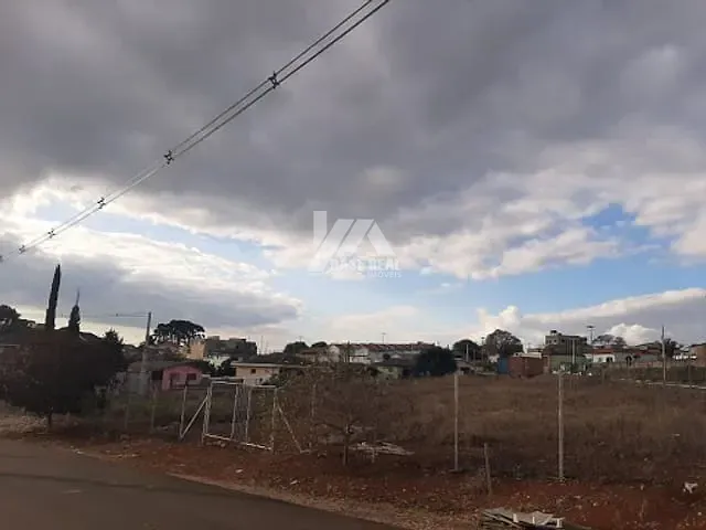 Terreno com 1210m², à venda, no bairro Uvaranas em Ponta Grossa