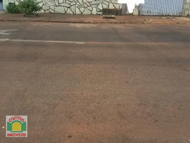 Terreno com 420m², à venda, no bairro Maracanã em Anápolis
