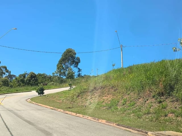Terreno com 256m², à venda, no bairro Cézar de Souza em Mogi das Cruzes