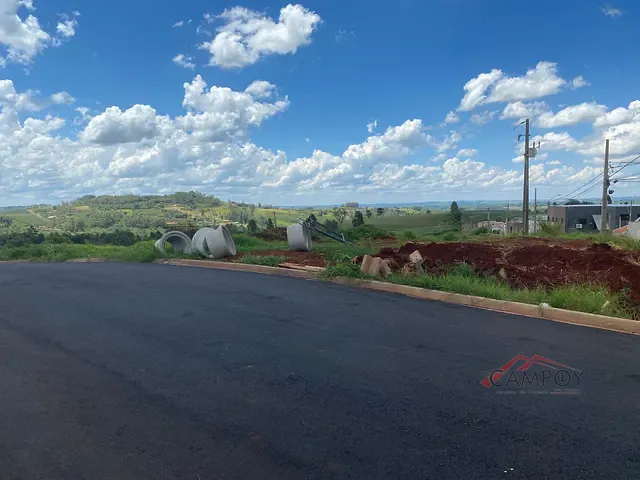 Terreno com 900m², à venda, no bairro Núcleo Habitacional Papa João Paulo I em Apucarana