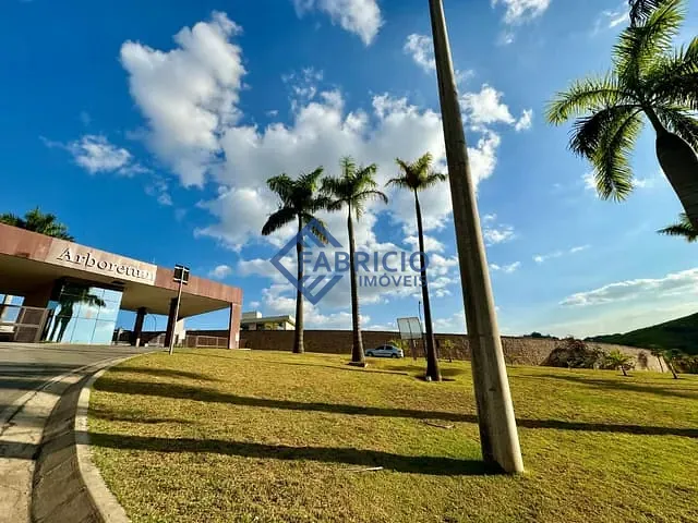 Terreno com 600m², à venda, no bairro Santa Cândida em Vinhedo