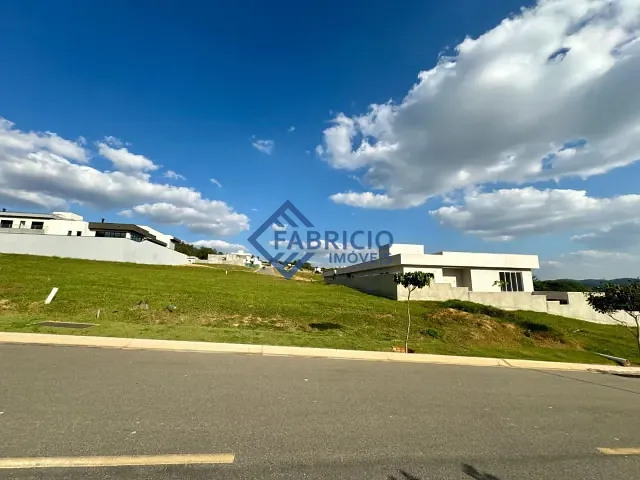 Terreno com 600m², à venda, no bairro Santa Cândida em Vinhedo