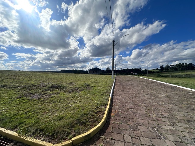 Terreno com 1416m², à venda, no bairro Paraiso em Vila Flores