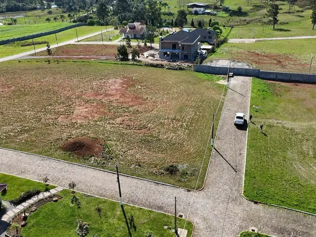 Terreno com 1416m², à venda, no bairro Paraiso em Vila Flores