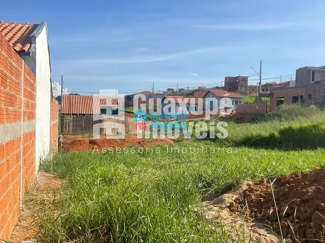 Terreno com 253m², à venda, no bairro Residencial Fazenda Planalto em Guaxupé