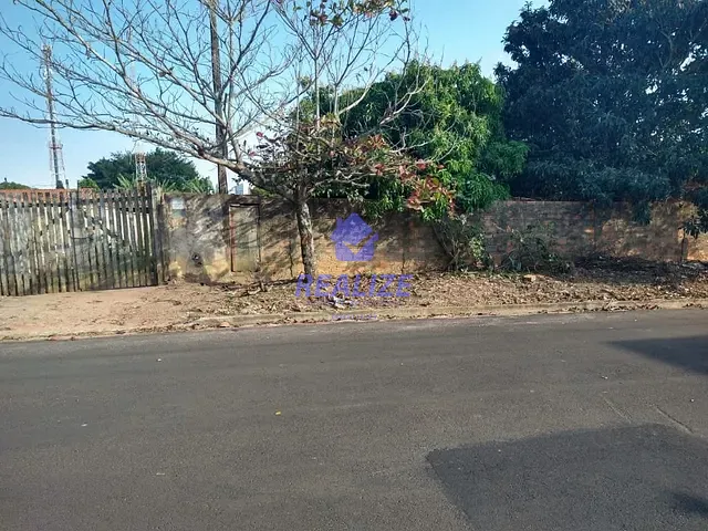 Terreno com 836m², à venda, no bairro Park Residencial Convívio em Botucatu